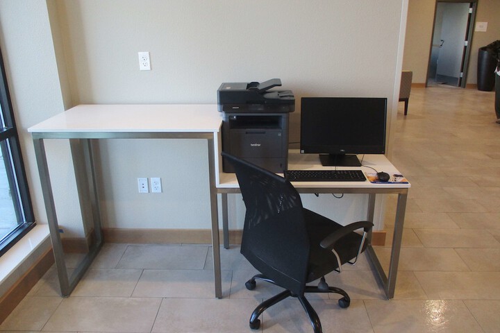 Business Center 43 of 43