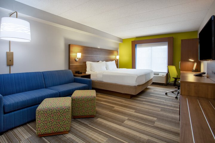 Room 14 of 40