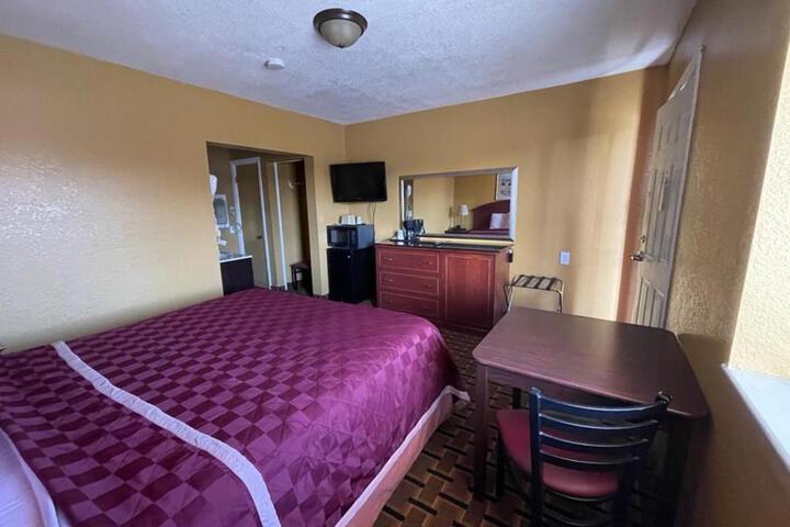 Budget Inn