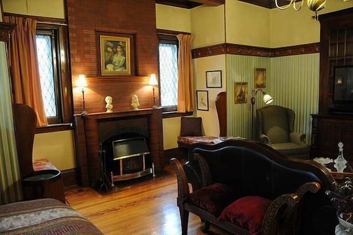 The Noble Suites