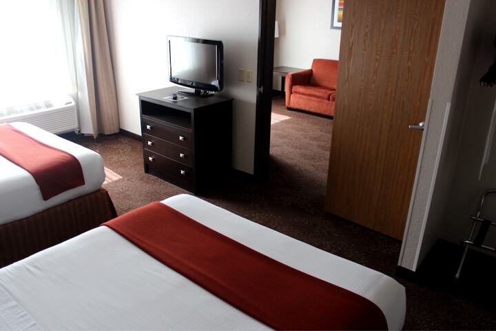 Room 40 of 65