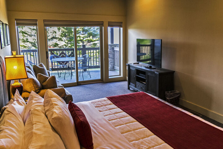 REDTAIL MOUNTAIN RESORT