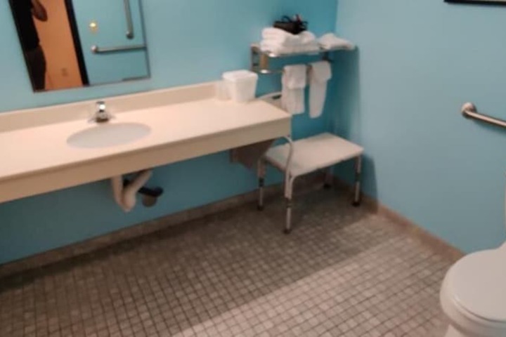 Room 9 of 21