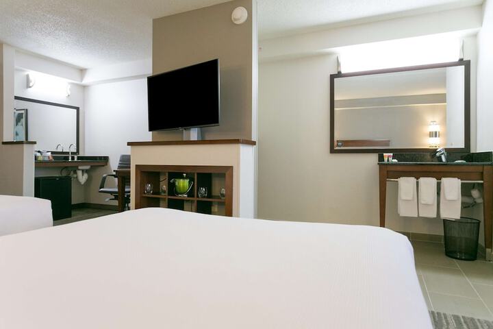 Room 13 of 49
