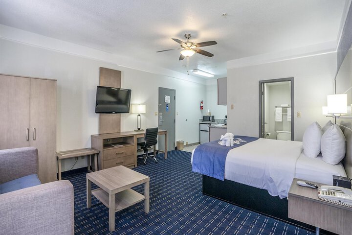 Room 73 of 117
