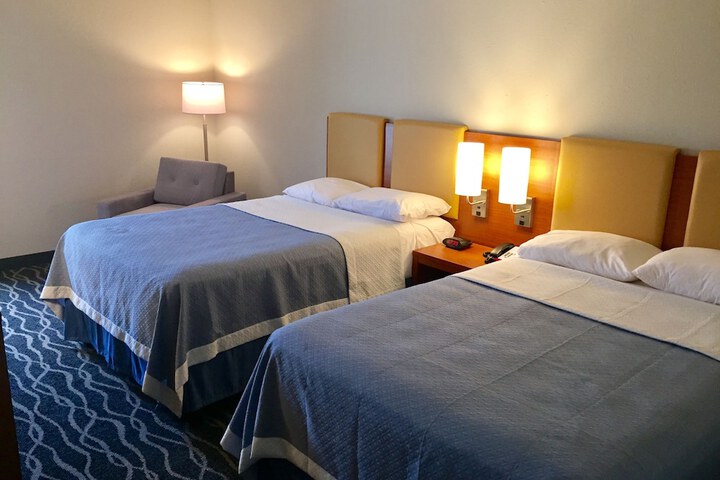 Room 10 of 20