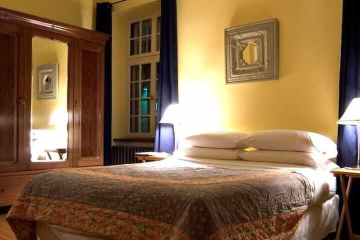 Room 20 of 66