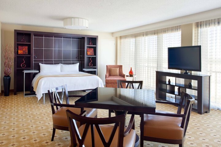 Room 15 of 52