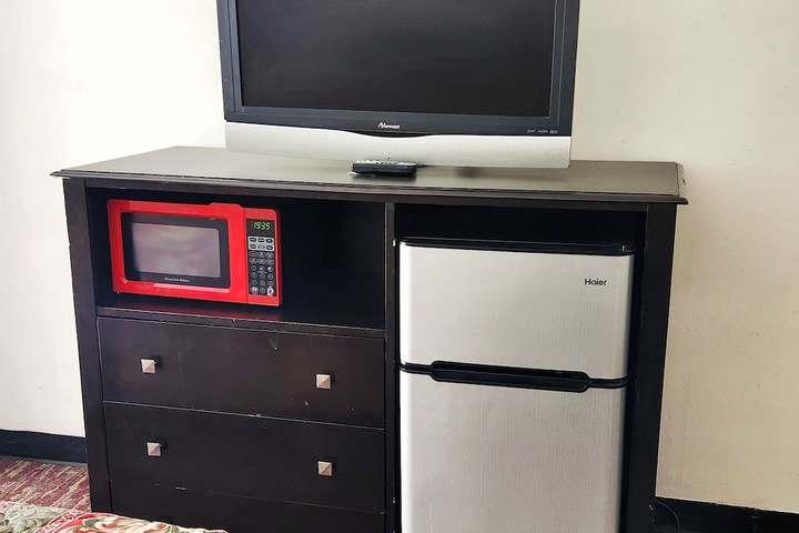 Room 9 of 13