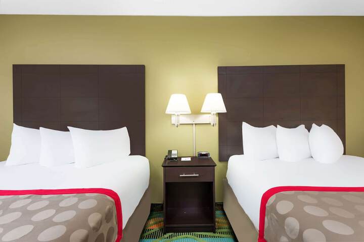 Room 8 of 26