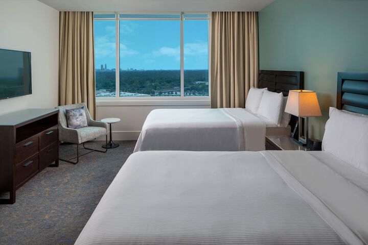 Room 51 of 122