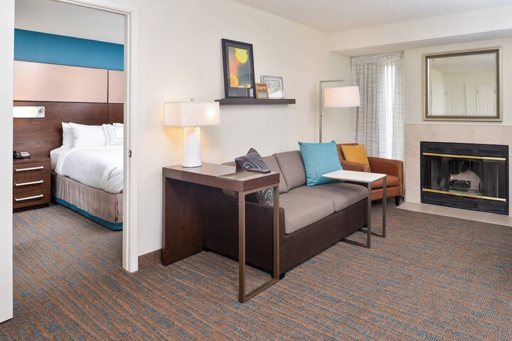 Room 25 of 46