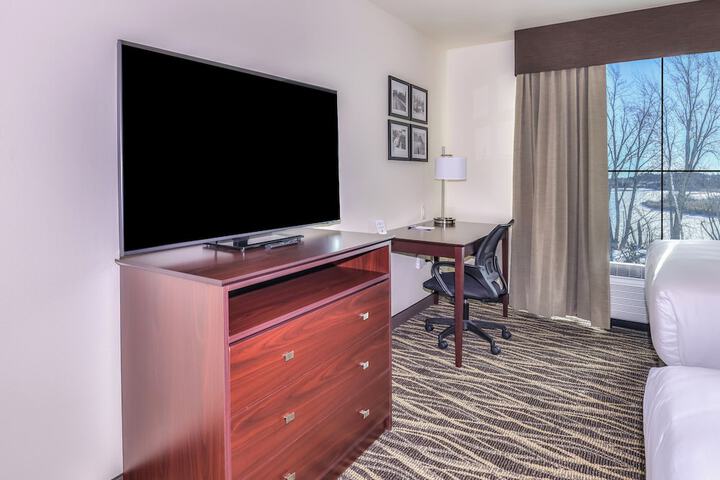 Cobblestone Hotel & Suites - Monte Vista
