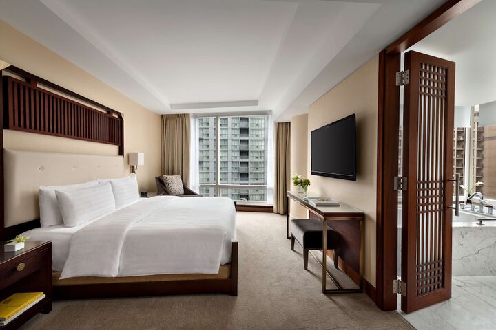 Room 30 of 68