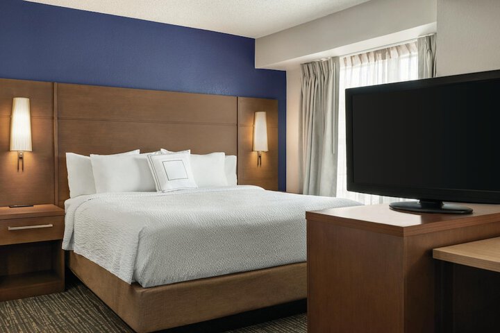 Room 19 of 28