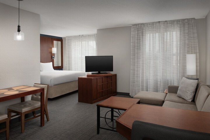 Room 29 of 38