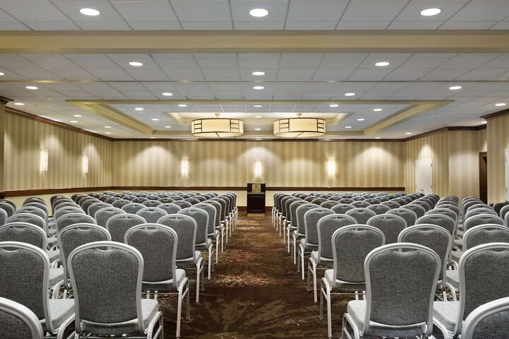 Embassy Suites by Hilton Piscataway Somerset
