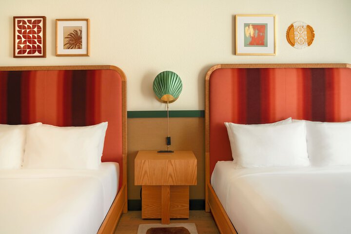 Room 34 of 42