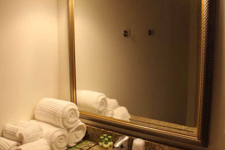 Room 21 of 48