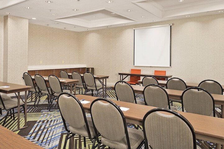 Holiday Inn Express Hotel & Suites Conroe I-45 North by IHG