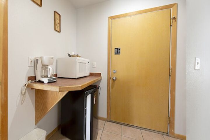 Room 19 of 33