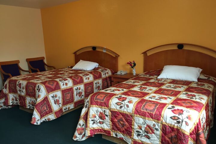 Room 9 of 14