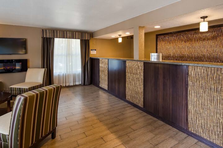 Hotel Interior 8 of 25