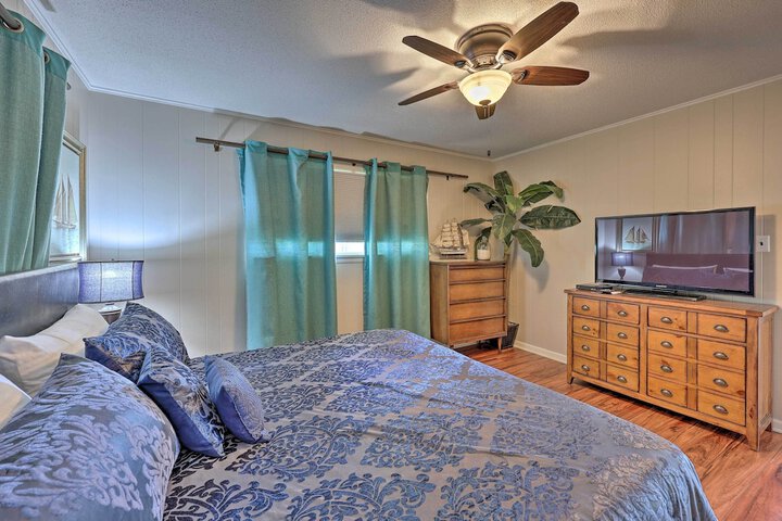 Hot Tub & Dock: Lakefront Home in Hot Springs