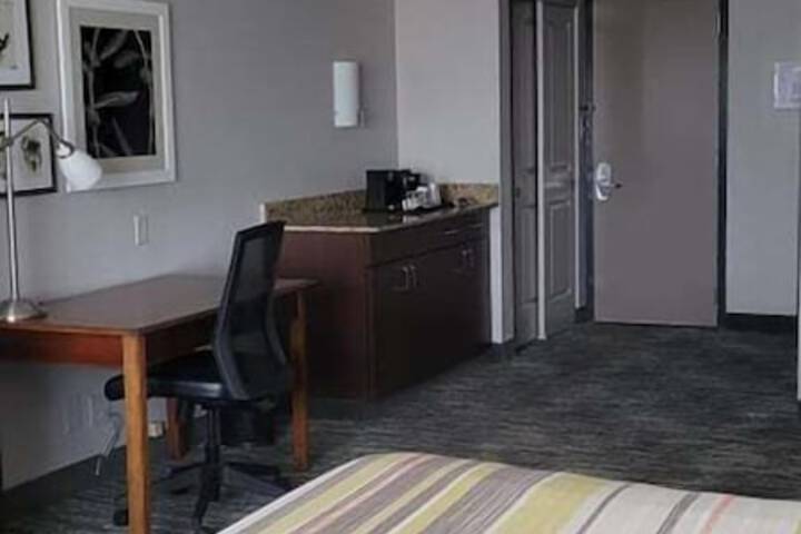 Room 43 of 63