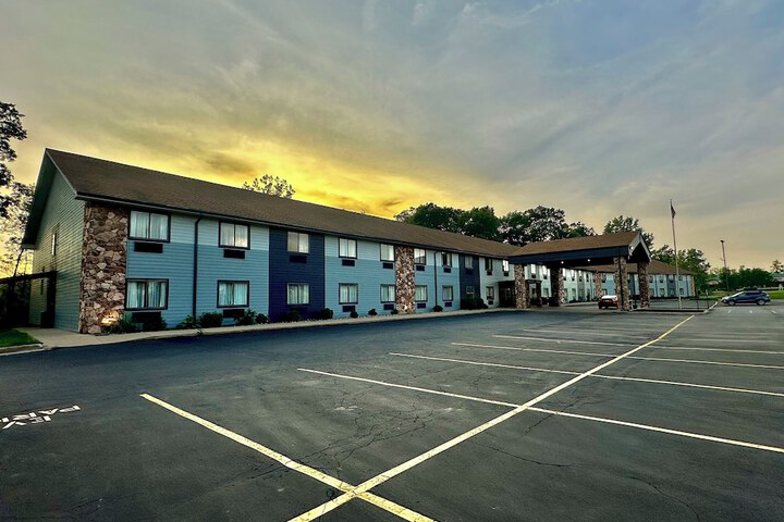 Hotel 4 of 75