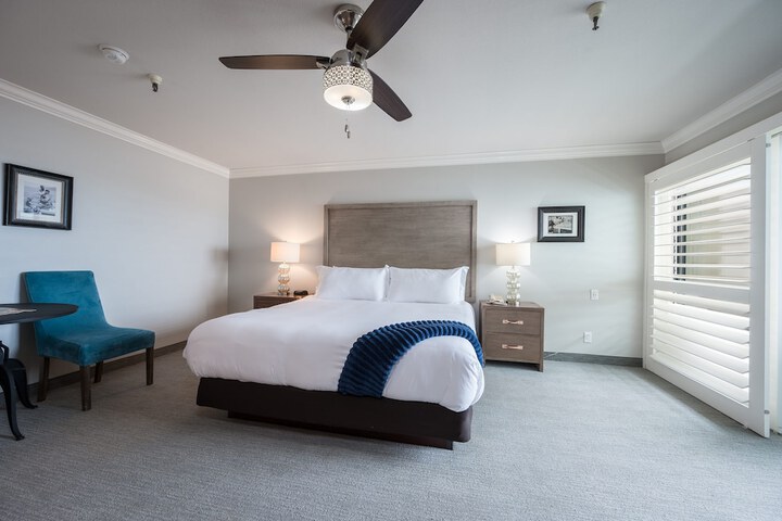 Room 44 of 58
