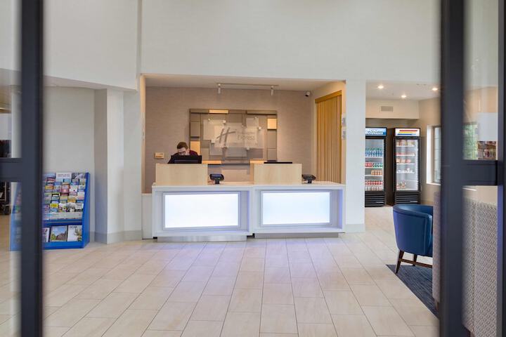 Holiday Inn Express & Suites Hood River by IHG