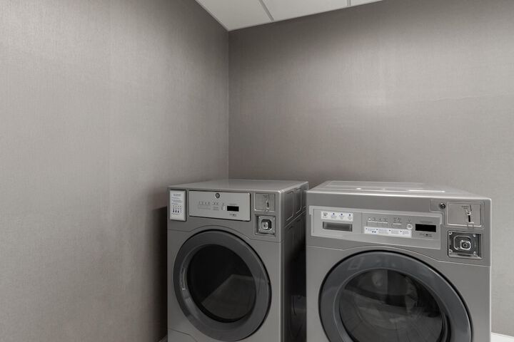 La Quinta Inn & Suites by Wyndham Athens I-65