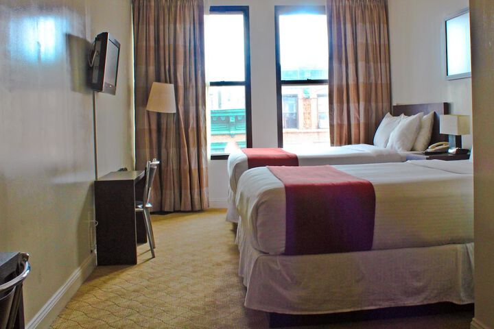 Room 35 of 41