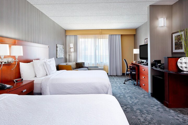 Courtyard by Marriott Phoenix North / Happy Valley