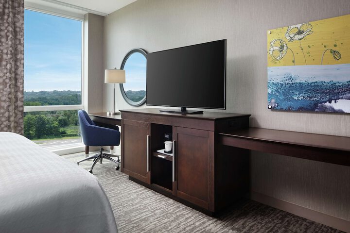 Room 8 of 35