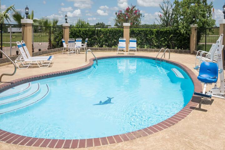 Pool 2 of 23