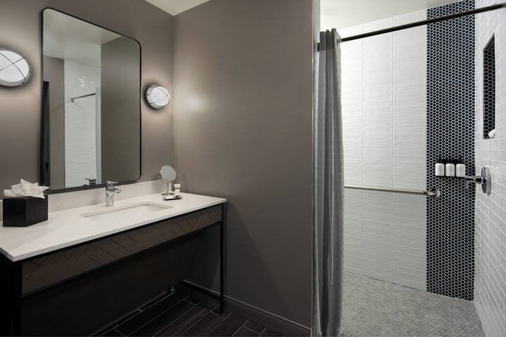 Room 35 of 100