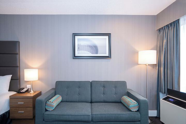 Sandman Signature Calgary Downtown Hotel