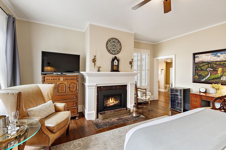 McCully House Inn