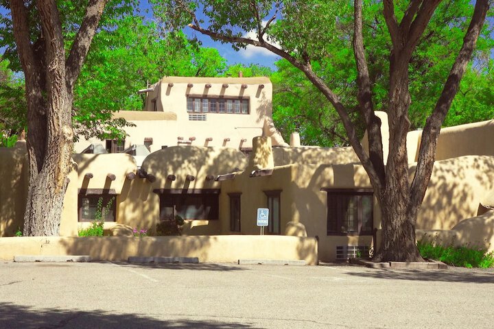 Sagebrush Inn & Suites