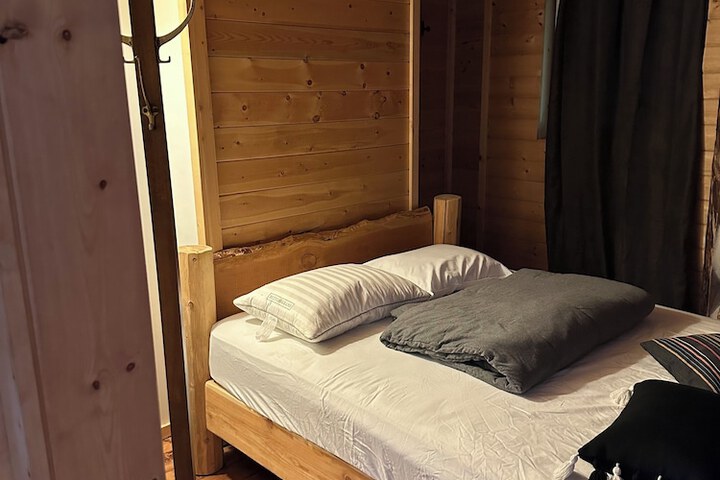 Room 33 of 53