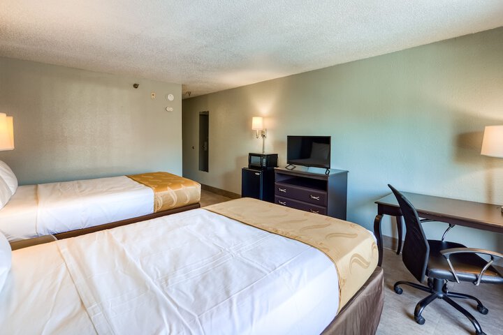 Room 20 of 32