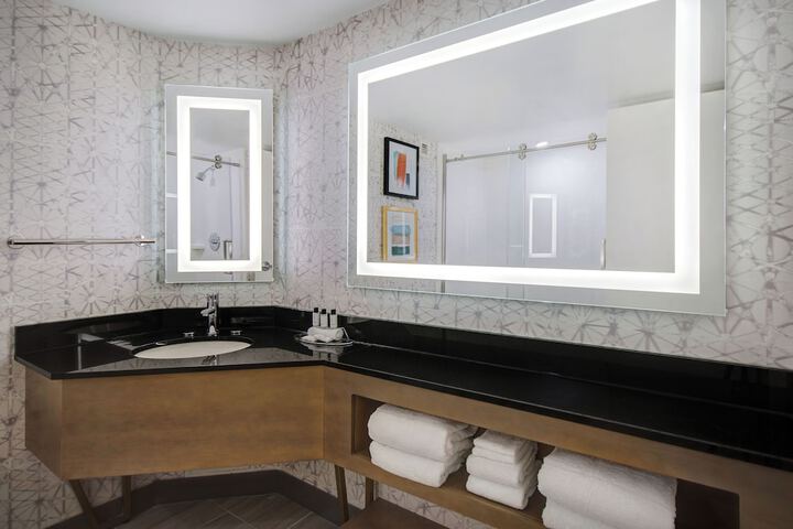 Crowne Plaza Auburn Hills by IHG