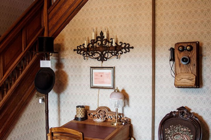 Hudson Manor Bed and Breakfast