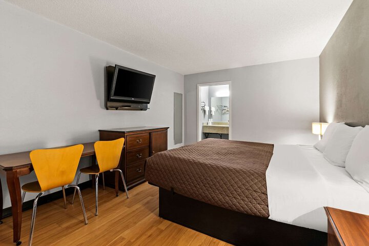 Rodeway Inn Brooklawn