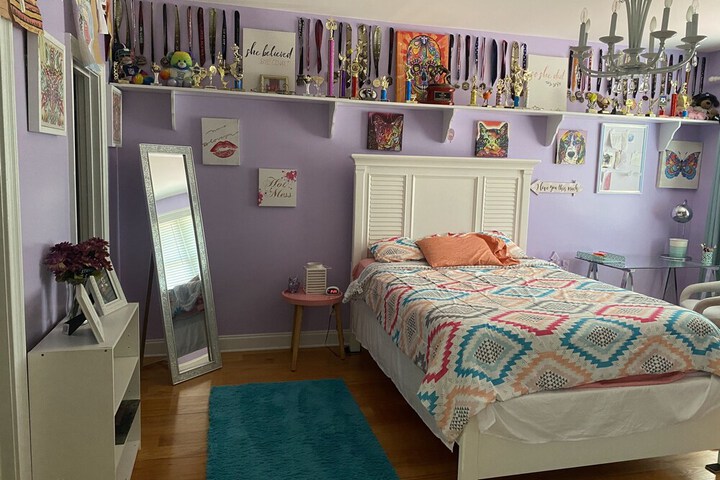 Room 45 of 77