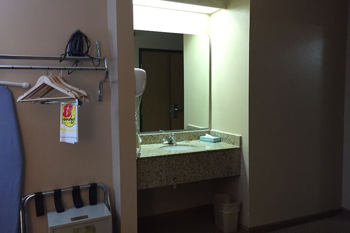 Super 8 by Wyndham Chicago OHare Airport