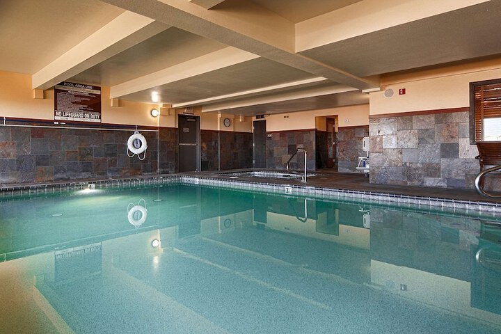 Pool 10 of 63