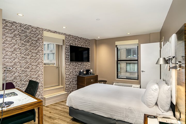 Room 26 of 53